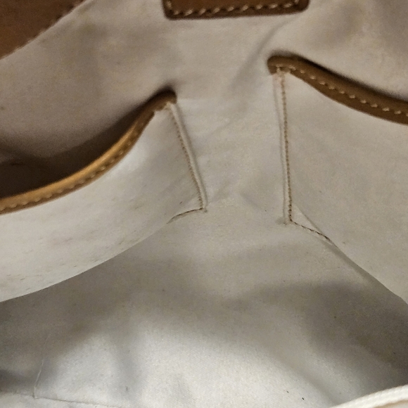 Jane Bolinger 15"x17"x5" Tan Leather Shoulder Bag Purse Gold Hardware Very Clean - Picture 15 of 16